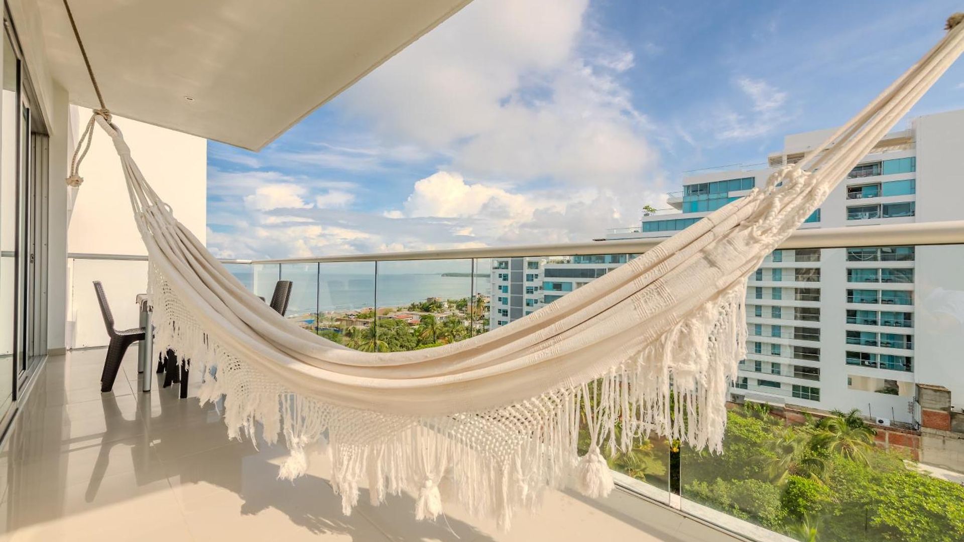 Spectacular Ocean View - Direct Access Apartment